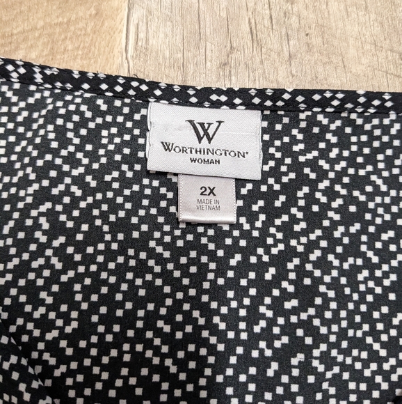 Worthington Sleeveless Blouse - Picture 2 of 7